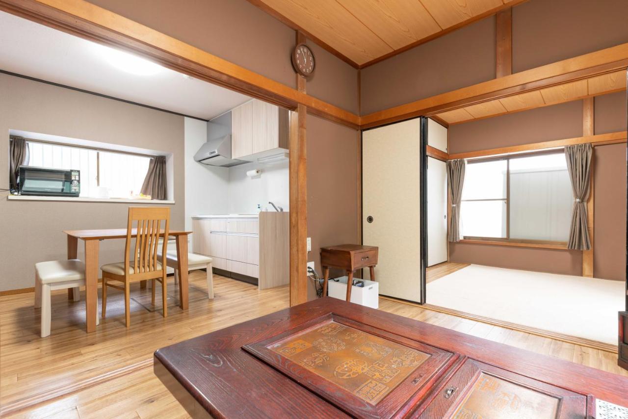 箱根湯本 川風荘 - Hakone Yumoto Kawakazesou Apartment Bagian luar foto